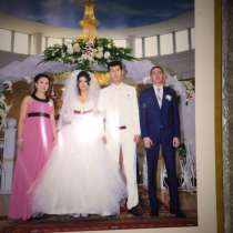 Платье свадебное одивала один раз, новая, пышная, цет эйаари, в г.Алматы