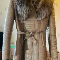 Зимнее пальто с натуральным мехом, в Саратове