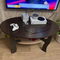 Продам стол журнальный, в Тарко-сале