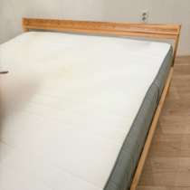 Продам кровать двуспальную с матрацем « Икеа», в Санкт-Петербурге