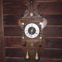 Старинные часы на гирях с боем в бронзе, в Москве