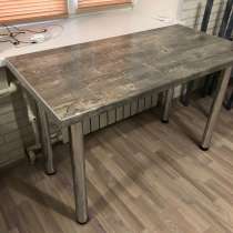 Стол, в Камне-на-Оби