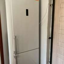 Продам холодильник б/у Аристон, в Москве