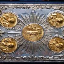 Старинное напрестольное Евангелие большого размера в окладе, в Санкт-Петербурге