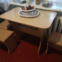 Кухонный стол со стульями, в г.Константиновка