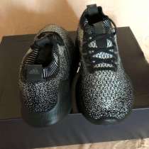 Продаются мужские кроссовки adidas, в Москве