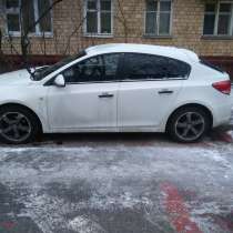 Продаю срочно классный автомобиль чистый не прокуренный, в Москве