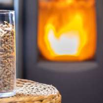 Пеллеты топливные гранулы 20 кг(доставка от тонны), в Омске