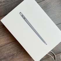 Macbook, в Москве