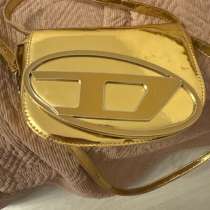 Сумка Diesel золотая, в Москве