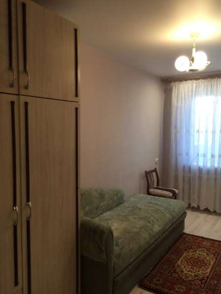 Сдам двухкомнатную квартиру в Ростов-на-Дону.Жилая площадь 42 кв.м.Этаж 3.Есть Балкон.