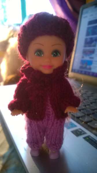 Маленькая кукла с приданным ручной работы в Москве фото 3