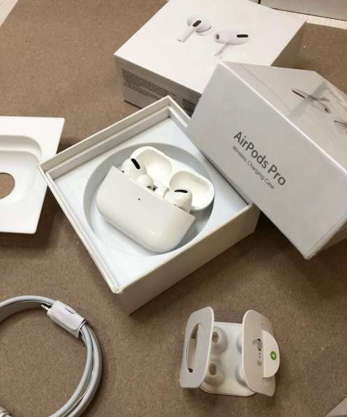 AirPods в Москве фото 3