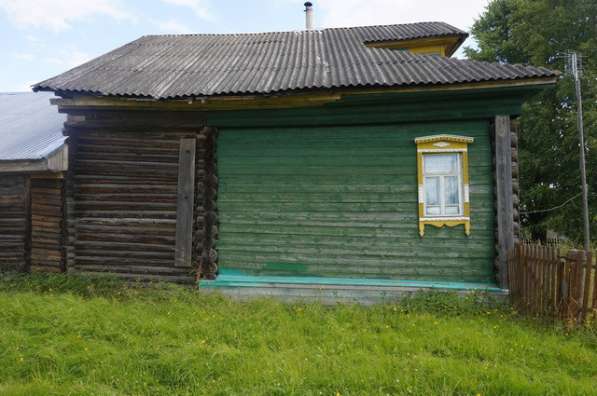 Бревенчатый дом в жилой деревне в Москве фото 20