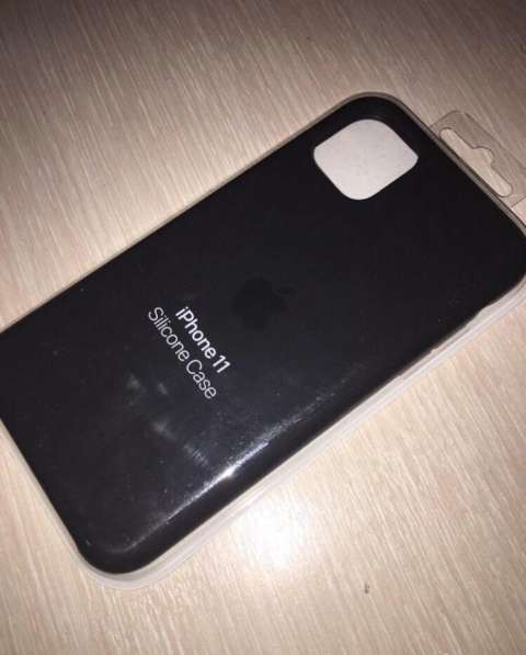 Чехол Apple для iPhone 11, черный, силиконовый