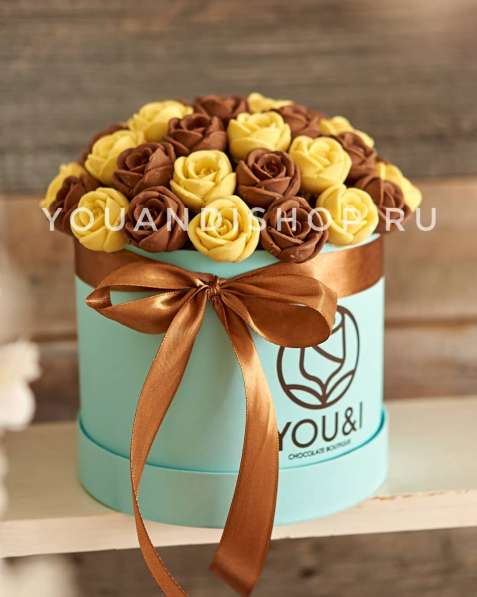Букеты из шоколадных роз