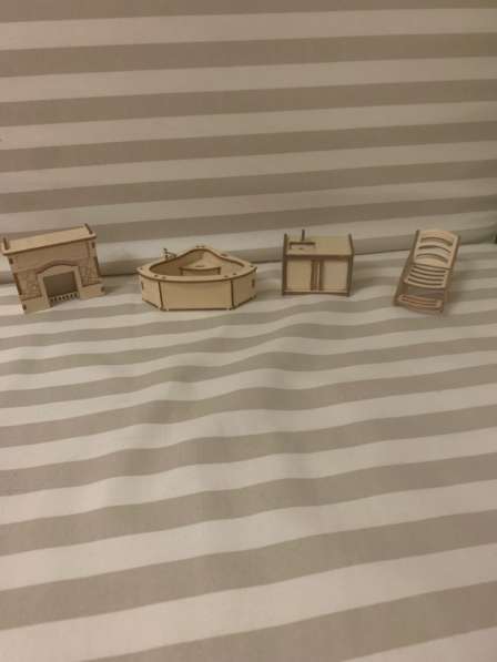 Мебель для кукольного домика