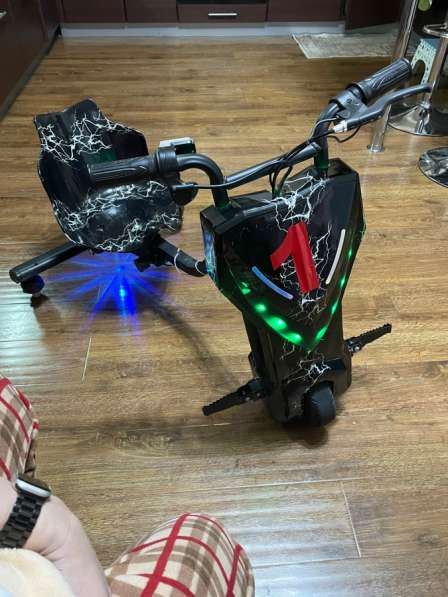 Электроскурер Дрифт Кар для подростка