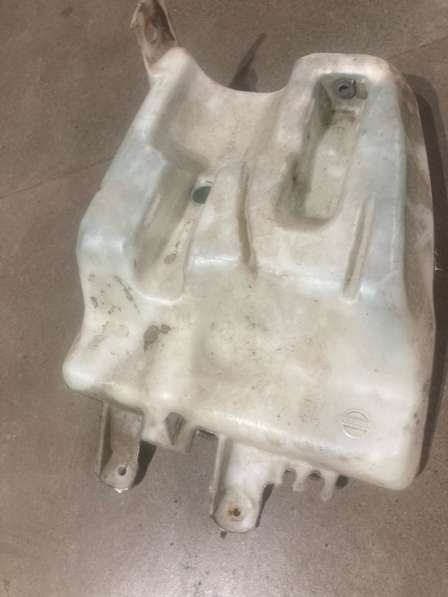 Бачок омывателя Ниссан Micra