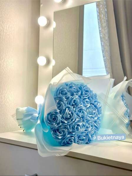 Букет из атласных роз