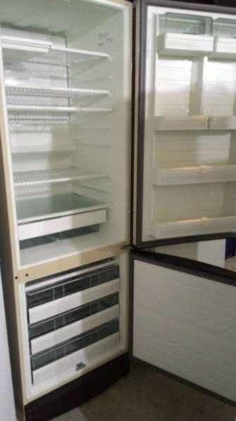 холодильник Vestfrost BKF355 в Москве