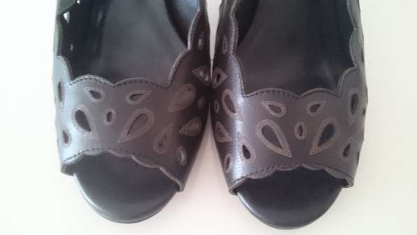 Новые кожаные туфли 39р в Набережных Челнах