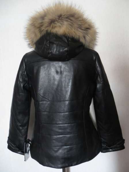 Кожаная куртка Ledy mabrun с мехом. Новая, 52-54 размер в Омске