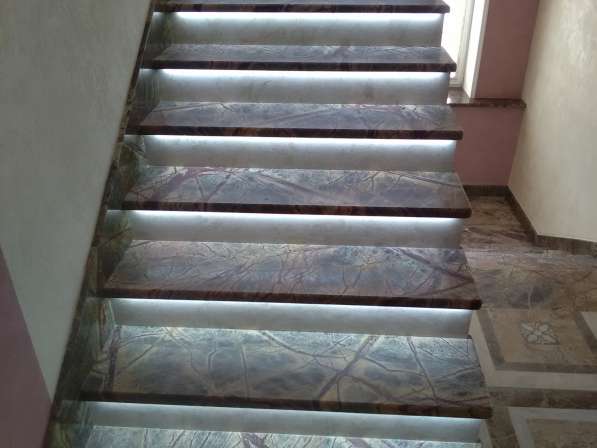 Лестницы из натурального камня мрамора и гранита в Чехове фото 18