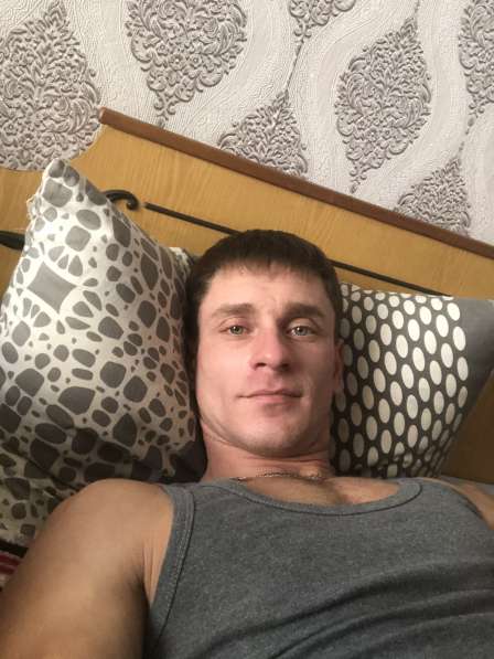 Алексей, 30 лет, хочет пообщаться