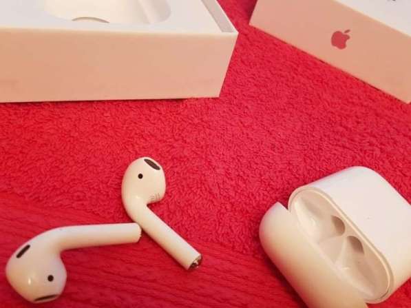 Наушники AirPods 2 в Москве