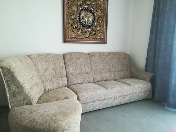 Wohn couch, hellgrau, kostenlos(!) fast neu в фото 3
