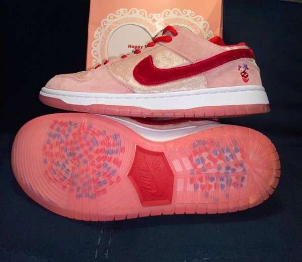 Кроссовки nike sb dunk low valentines day