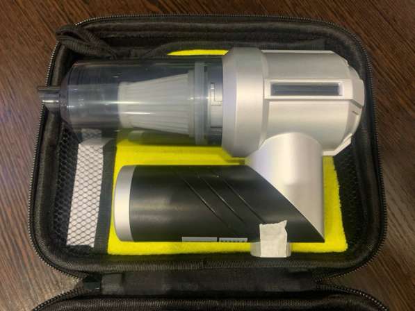 Мини-пылесос для авто