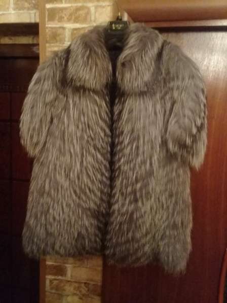 Продам меховую куртку в Хабаровске