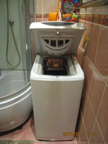 Продам стиральную машину б/у в Москве