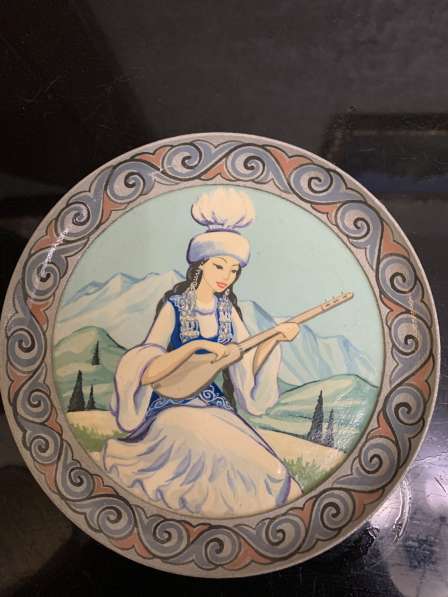Сувенирная тарелка Киргизии
