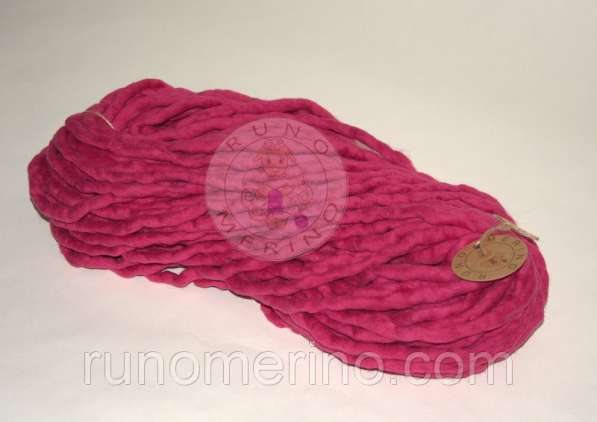 Толстая пряжа ручного прядения цвет №5 ФУКСИЯ в фото 10
