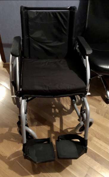 Кресло-коляска инвалидная. Новая