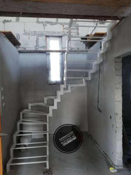 Металлический каркас лестниц в фото 13