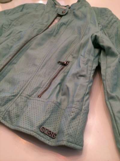 Женская кожаная куртка Guess 943-15 в Санкт-Петербурге