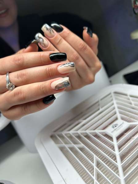 Мастер маникюра