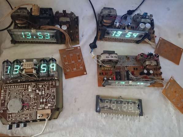 Часы электронные цифровые 4 штуки в Челябинске фото 11