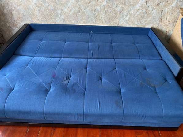 Профессиональная чистка мягкой мебели на д