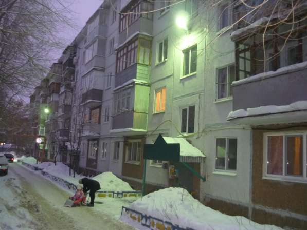 Продам двухкомнатную квартиру по ул. 60 лет Октябоя в Оренбурге