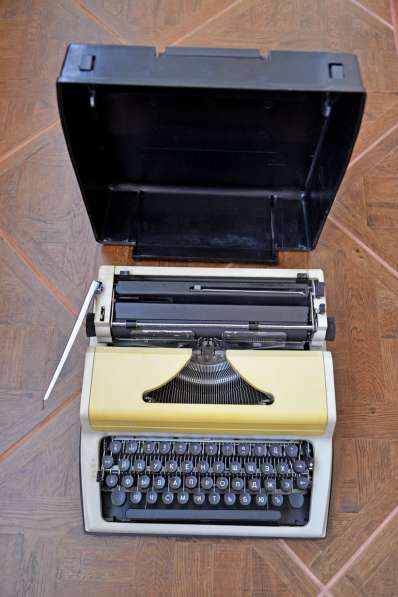 Машинка механическая пишущая «Любава» в Калининграде фото 5