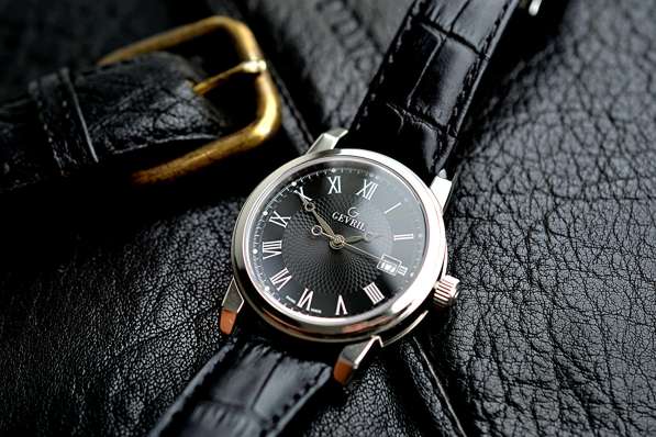 Роскошные часы Gevril Swiss Made, сапфир, застежка-бабочка в Рязани