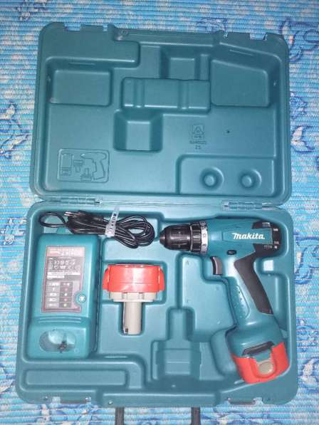 Шуруповерт makita 6271D