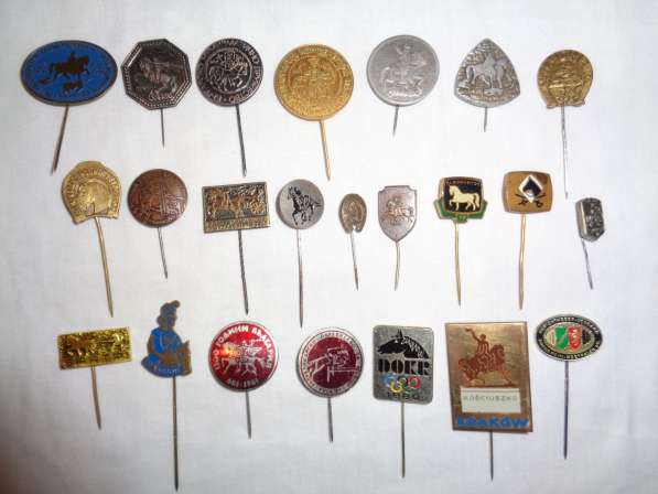 Коллекция значков и медалек кони, лошади в Москве фото 10