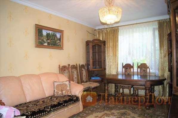 Продам четырехкомнатную квартиру в Ростов-на-Дону.Жилая площадь 95 кв.м.Этаж 2.Есть Балкон.