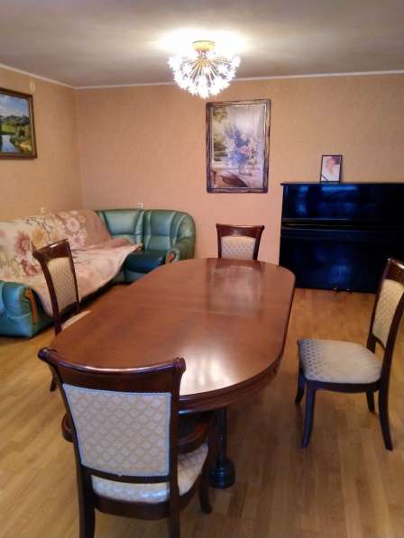 Комплект мебели стол. 6стульев. горка в Нижнем Новгороде
